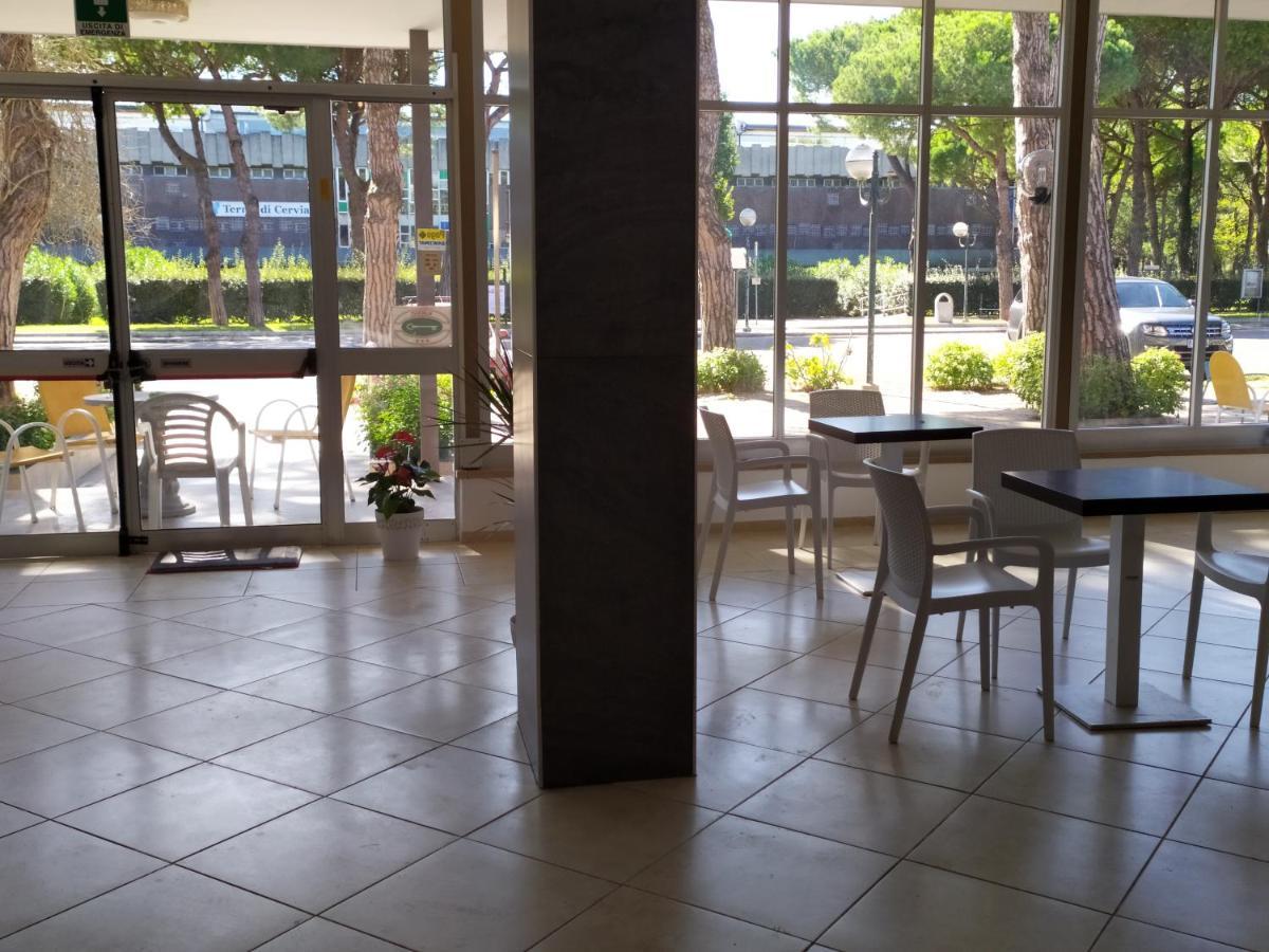 Hotel Madonna Del Pino Cervia Eksteriør billede