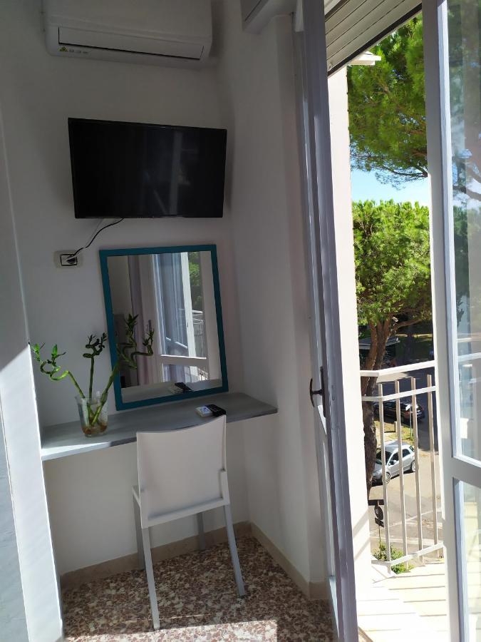 Hotel Madonna Del Pino Cervia Eksteriør billede
