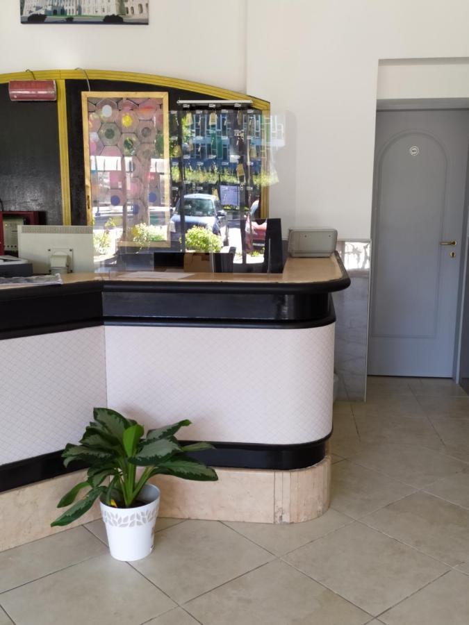 Hotel Madonna Del Pino Cervia Eksteriør billede