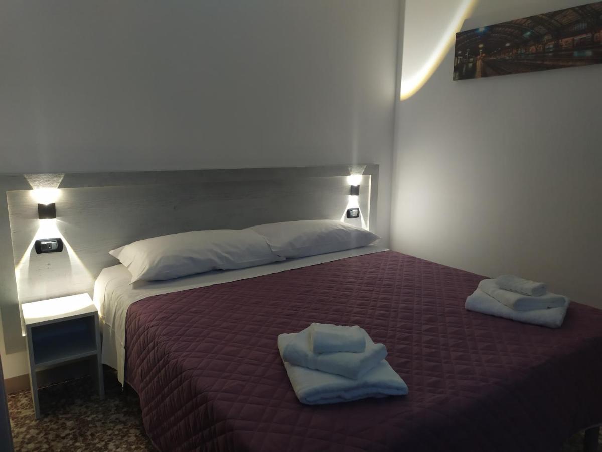 Hotel Madonna Del Pino Cervia Eksteriør billede