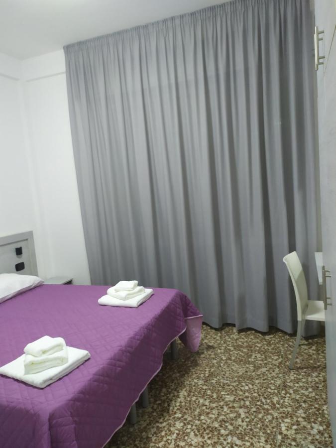 Hotel Madonna Del Pino Cervia Eksteriør billede